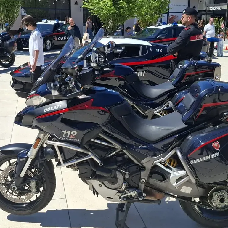 Carabinieri a Valmontone Outlet7