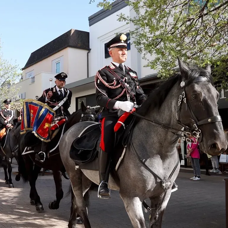 Fanfara dei Carabinieri a Cavallo1