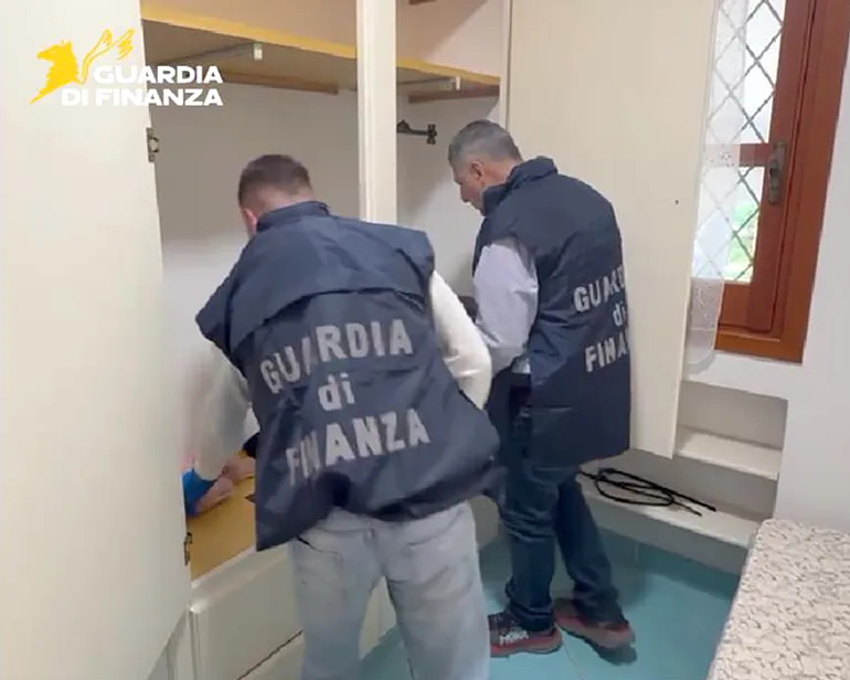 GdF-San_Felice_Circeo-droga-01