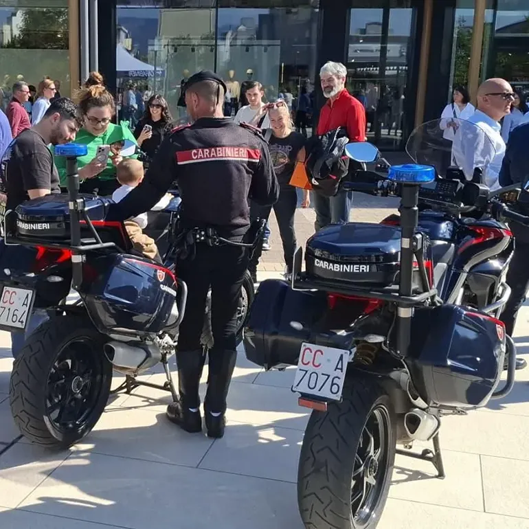 ValmontoneOutlet-Fanfara_Carabinieri-q-11