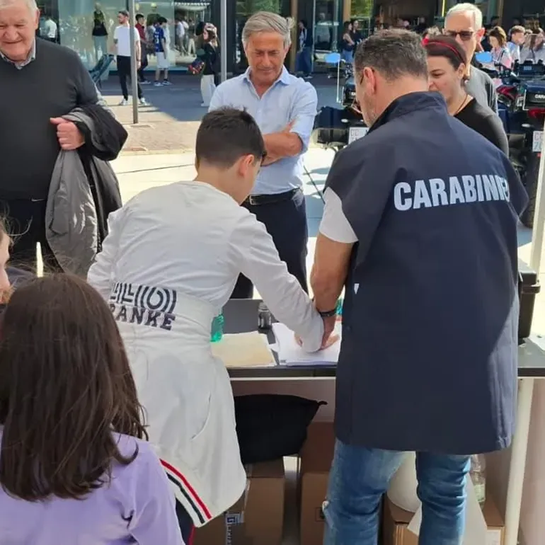 ValmontoneOutlet-Fanfara_Carabinieri-q-5