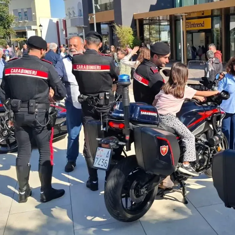 ValmontoneOutlet-Fanfara_Carabinieri-q-8