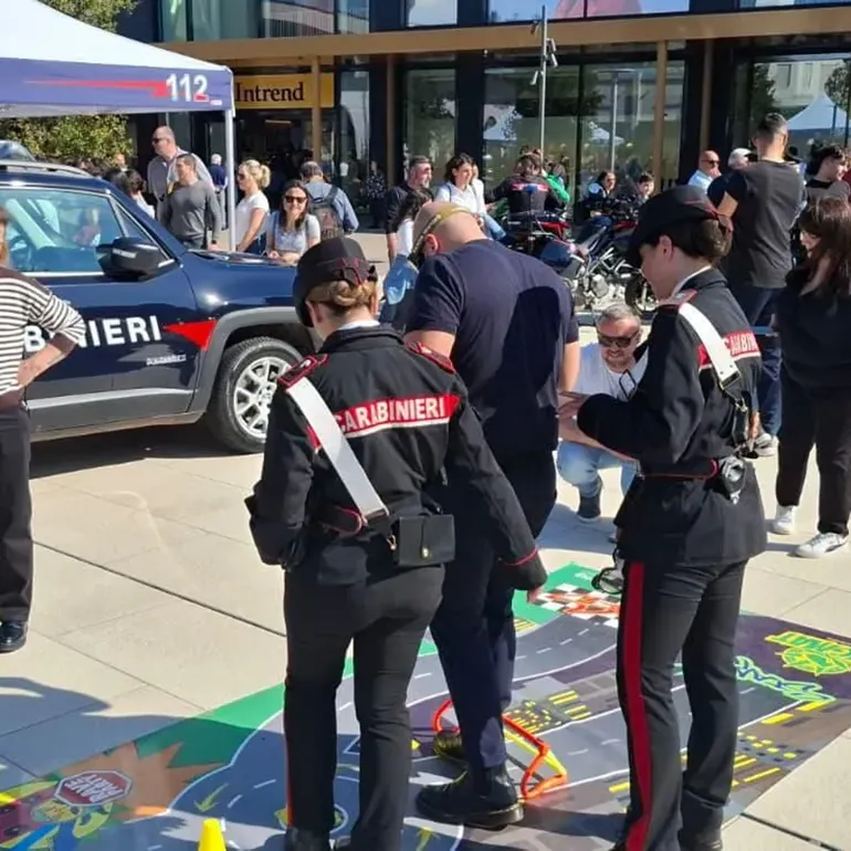 ValmontoneOutlet-Fanfara_Carabinieri-q-9