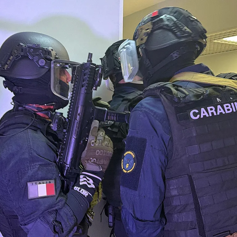 PROVINCIALE - I Carabinieri impegnati nell'operazione (2)