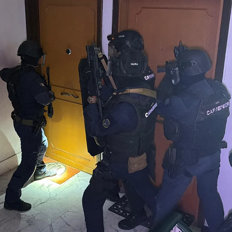PROVINCIALE - I Carabinieri impegnati nell'operazione (5)
