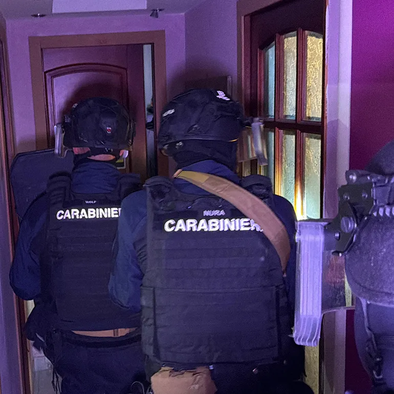 PROVINCIALE - I Carabinieri impegnati nell'operazione (6)