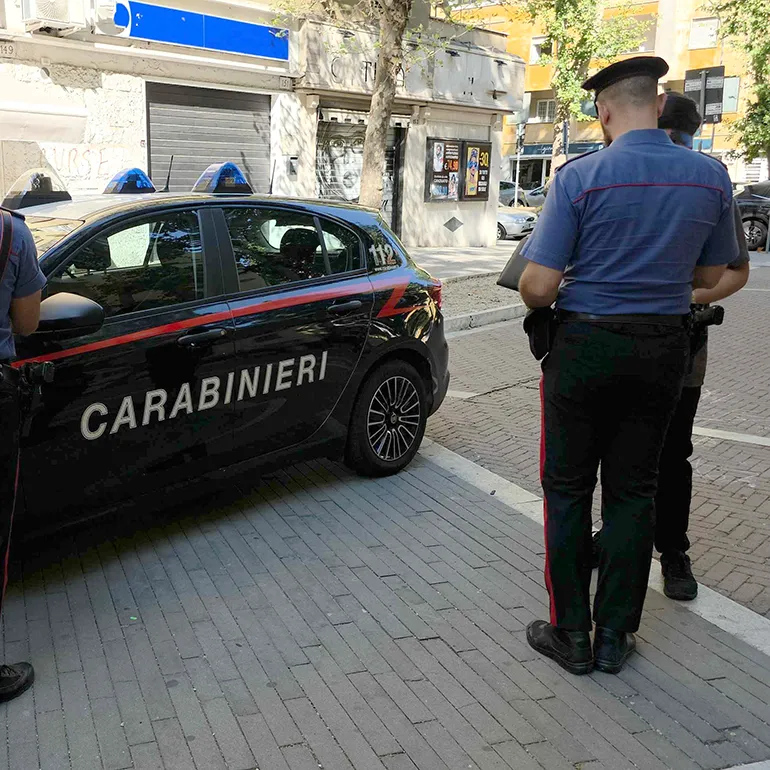 CASILINA - Controlli dei Carabinieri nel quartiere Cinecittà (2)
