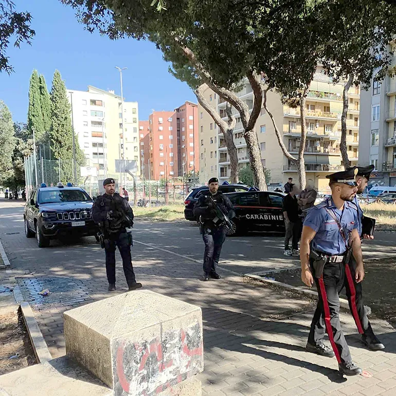 CASILINA - Controlli dei Carabinieri nel quartiere Cinecittà (6)