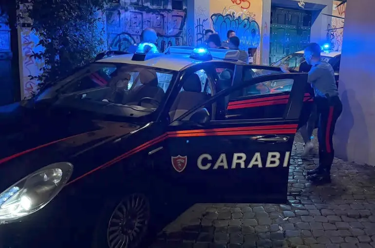 TRASTEVERE – Controlli dei Carabinieri durante la movida a Trastevere (2)_risultato