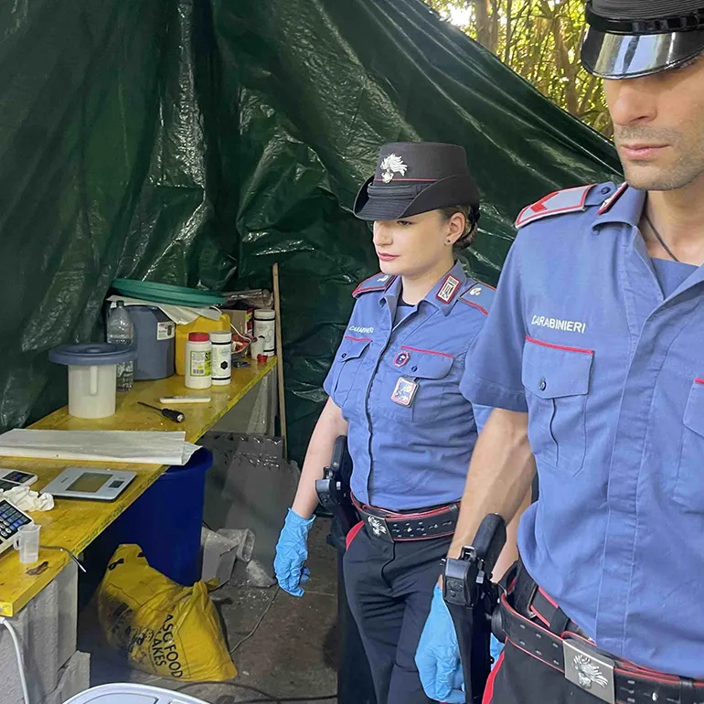 NINV FRASCATI - La raffineria della droga scoperta dai Carabinieri (3)