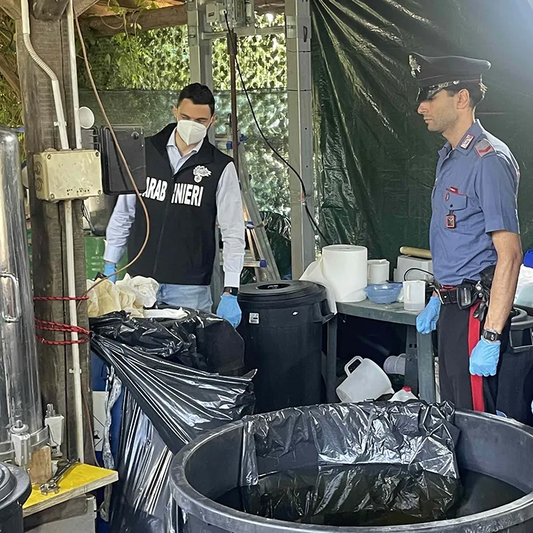 NINV FRASCATI - La raffineria della droga scoperta dai Carabinieri (6)